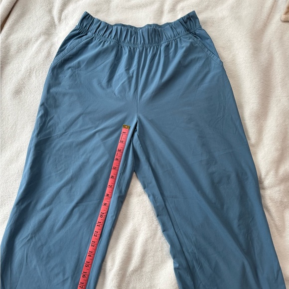 Title Nine Slaycation crop pants. Size S. - Picture 1 of 3